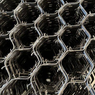 Manufacturer's Cost-Effective Low Carbon Steel Hexsteel Plain Weave Turtle Wire Mesh for Hot Floors Cut Weld for Foundry photo-2