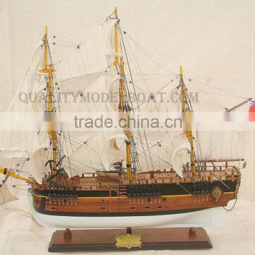 HMS ENDEAVOUR PAINTED WOODEN MODEL SHIP