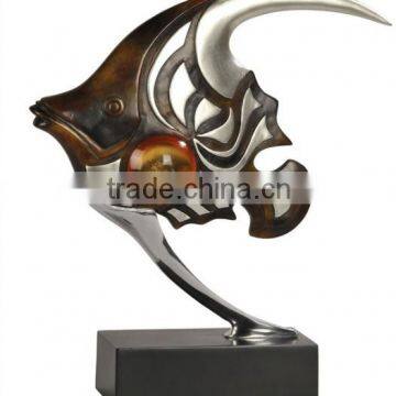 The resin fish table artwork