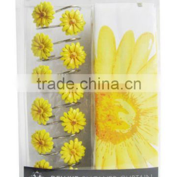 Polyester shower curtain with resin hooks, daisy