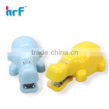 Hippo shaped harlf -strip stapler