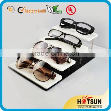 2014 Salable plexiglass sunglass display rack