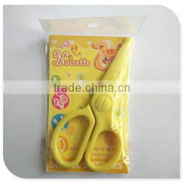 2015 New Design Plastic Safety Scissors photo-4