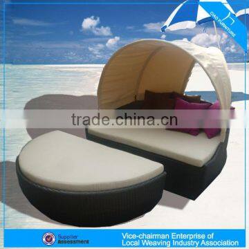 Лежак для отдыха из плетеного тростника для сада на открытом воздухе с навесом photo-2