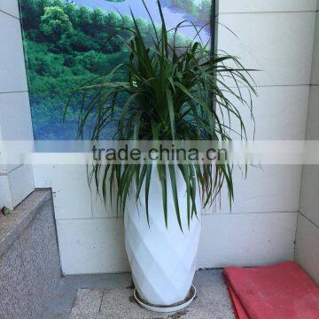 Fiberglass planter pot