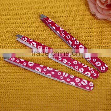 Factory Price Colorful Lip Print Multifunctional Eyebrow Tweezer in Beauty Salon photo-3