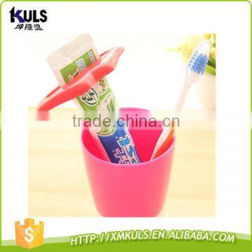 Multi-function Lips Creative Lovely Toothpaste Squeezer photo-3