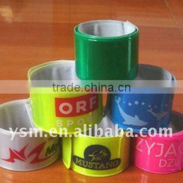 Promotional reflective slap wrap