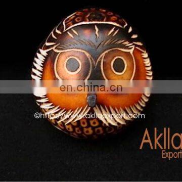 Handmade Peruvian Owls Made of Carved Gourd photo-5