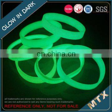 Debossed Silicon Bracelet Band Factory photo-6