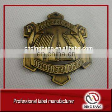 Wholesale Fashional Decoration High Polished Type And Old Ancient Style Custom Bronze Metal Souvenir Charm