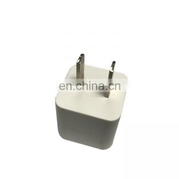 High Quality Plug Single USB 5V1A Travel Wall Charger for iPones and iPads;Plug plastic mould