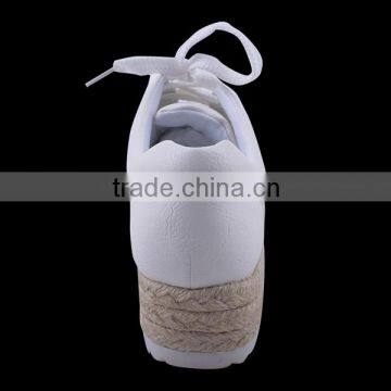 Factory OEM PU Upper Lace up Uneven Sole Winter Sport Shoes With Straw Raising Block photo-5
