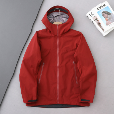 Outdoor Sports Women's Waterproof Golf Fashionable Jacket and Raincoat