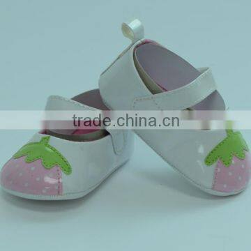 Fashion white PU applique maryjane nursery shoe