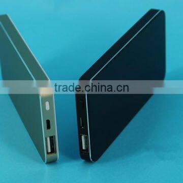Best price and good looking 5600mah ultra slim manual for power bank battery charger