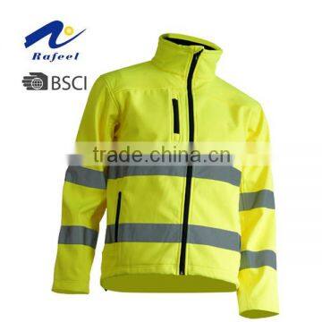 safety reflectvie yellow jacket softshell