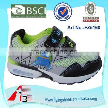 wholesale kids light sport shoes for boy with cartoon cheap price