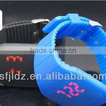 China Wholesale Custom Silicon Led Watch High Class Watches