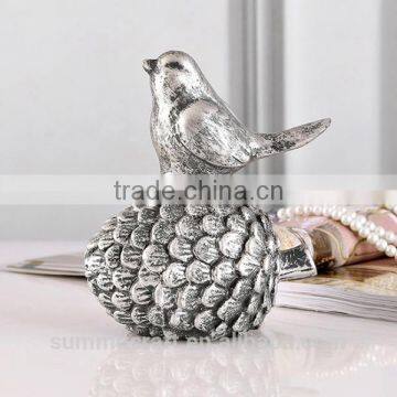 Qute Bird Standing on Nut Resin Small Silver Bird Figurines photo-4