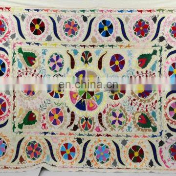 2017 New Design Hand Embroidered Suzani Wall Hanging