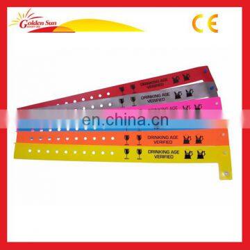 Hot Selling Eco-Friendly Vinyl Wristbands Custom