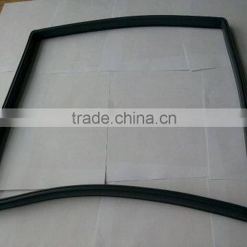 Molded oven seal strip for oven door