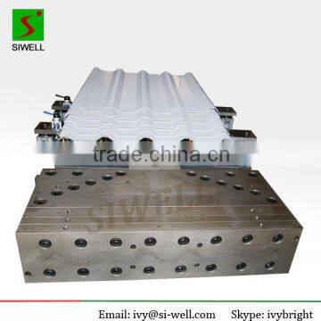 Plastic mould for hollow roof tiles