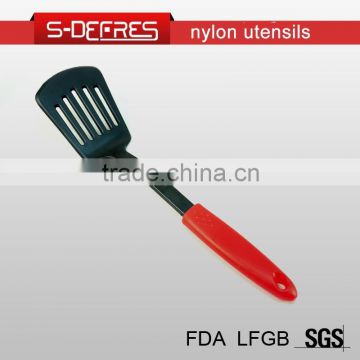 China supplier nylon modern kitchen utensils/bulk kitchen utensils