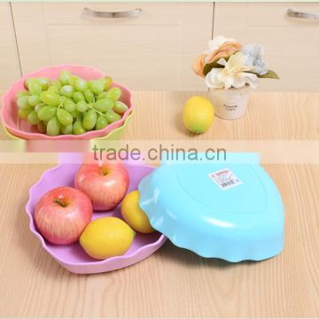 Plastic heart shape vegetable & fruit plate