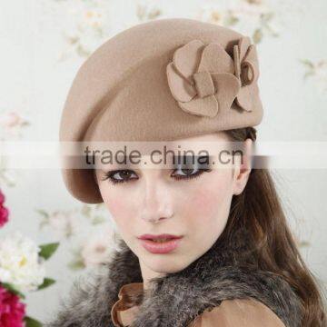2017 new fashion products trendy cheap brown wholesale felt Beret hat with flowers for ladies girls date meeting made in china