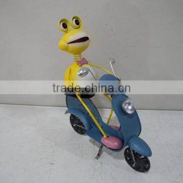 Hot Selling Frog With Motor Planter for Outdoor Decoration