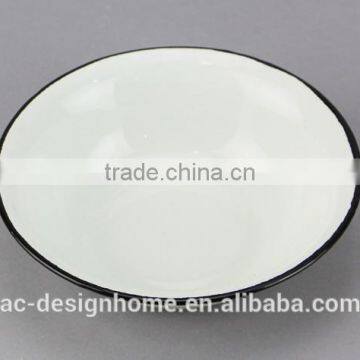 ROUND ENAMEL IRON BOWL