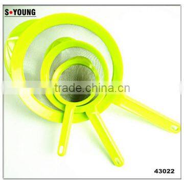 43022 Set of 3 Fine Mesh Stainless Steel Strainers With pp Handle