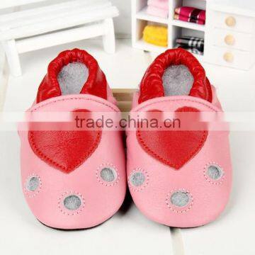 Bulk wholesale leather soles red heart mocassins shoes