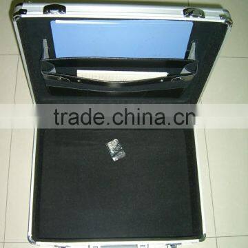 Aluminum attache case