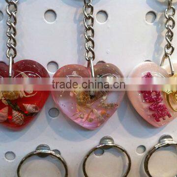 Specimen inset Heart Amber keychain, inlay rosin keyring