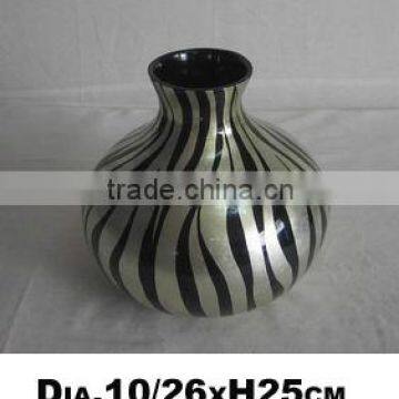 An unique design: A 10/26xH25cm beautiful Vietnam lacquer flower vase