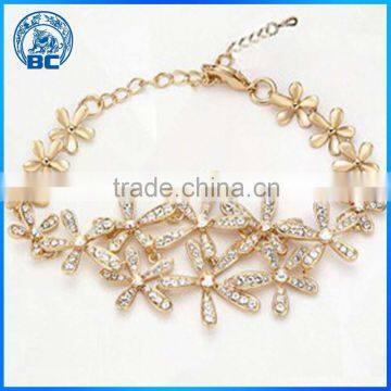 Bracelets Five Leaves And Flowers Full Diamond Bracelet Alloy Bracelet