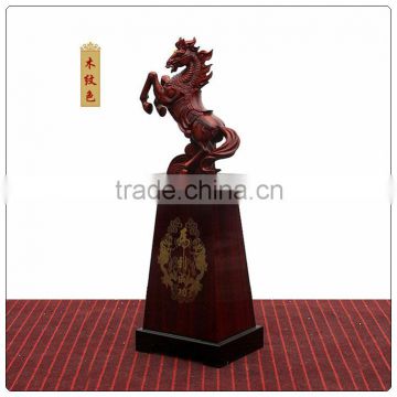 Red color Big size of the resin statue for home /hotel decoration , big resin statue