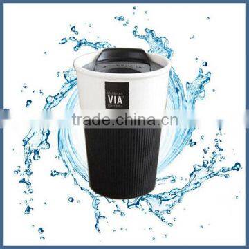 Modern Simple Ceramic Travel Coffee Mug With Silicone Sleeve and Lid photo-3