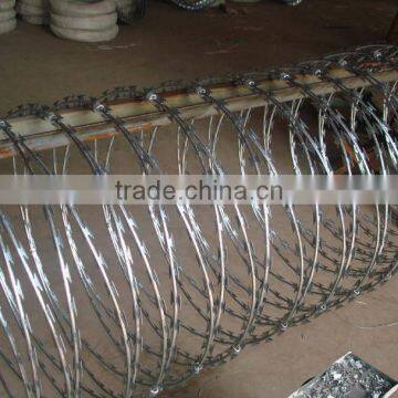Razor Wire Packing Grass Boundary Galvanized Barbed Wire Galvanize Razor Blade Barbed Wire photo-2