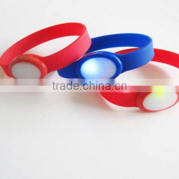 LED Silicon Bracelet Custom,silicon Bracelet From China,top Grade Led Silicone Rubber Wristband photo-2