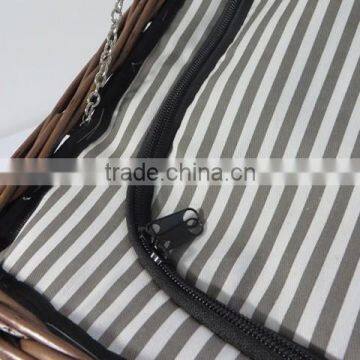 Wholesale Handwoven 4 Persons Wicker Picnic Basket Insulated photo-4