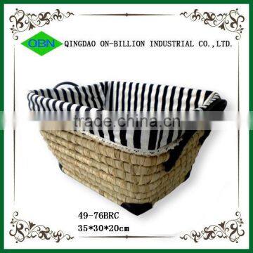 Hand woven matural material maize box for storage with handles