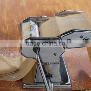 Hand operated noodle maker,manual pasta machine