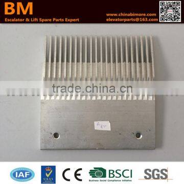 TR26021,Escalator Comb Plate 203*207*145,22T,Right