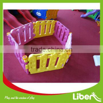 Plastic Garden Fencing for Children Play LE.WL.006