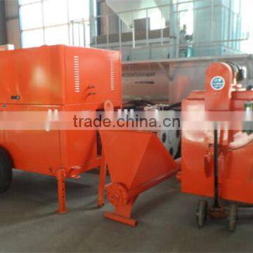 Foam cement mixing and pumping machine for roofing insulation