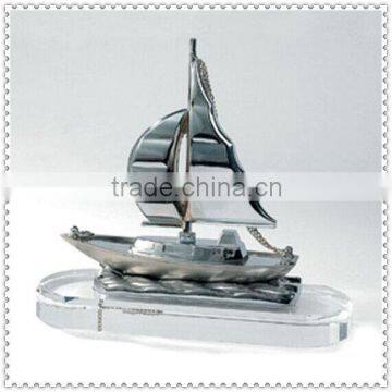 Silvery Crystal Sailing Ornaments With Base For Desk Decoration